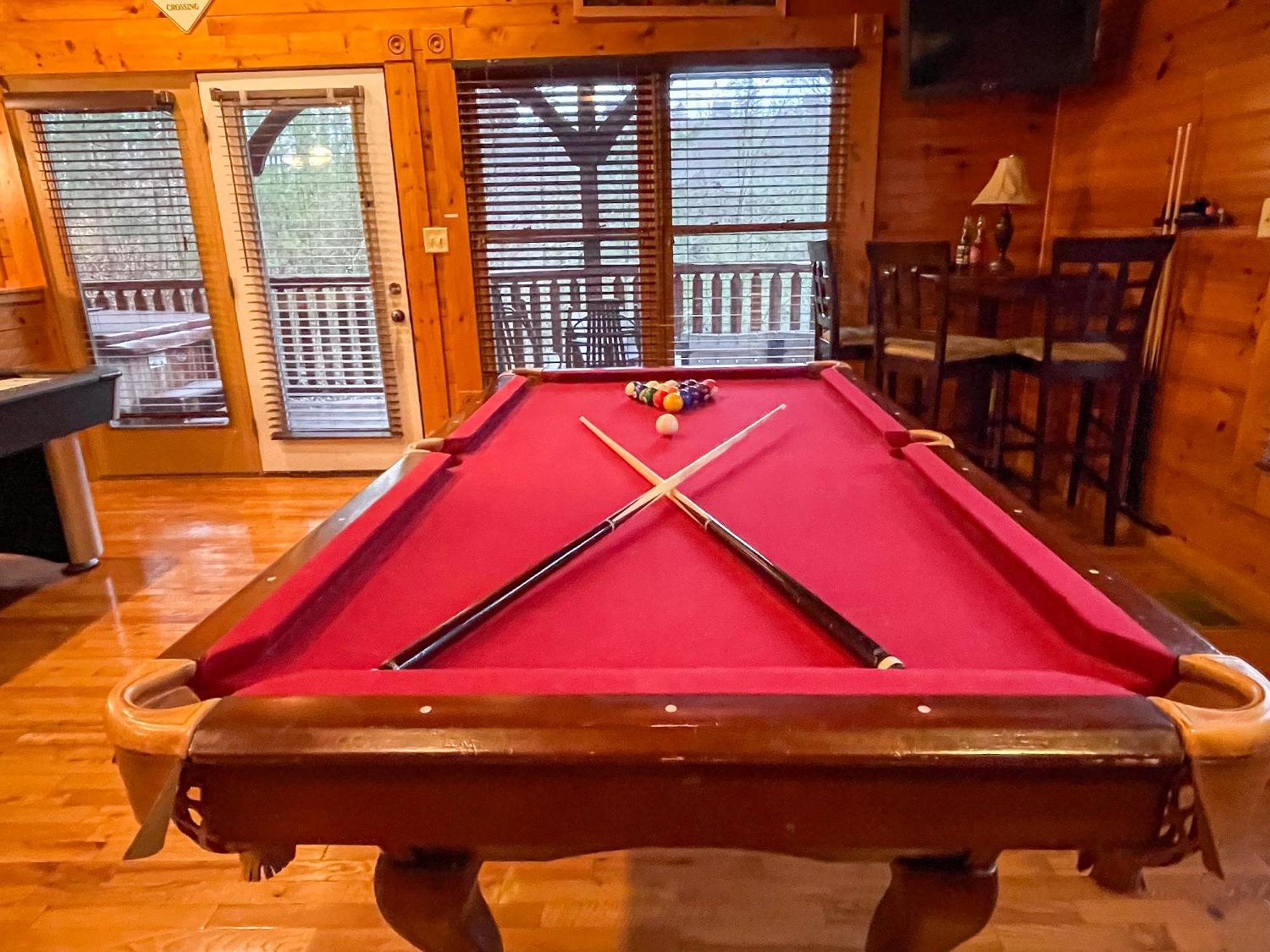 Spacious Resort Log Cabin, Easy Drive, Hot Tub, Arcade Gameroom, Mountain Vibe Gatlinburg Bagian luar foto